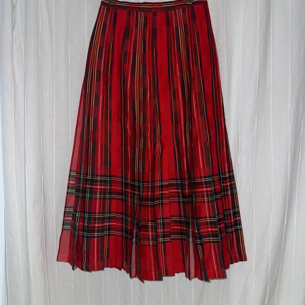 Red Plaid Wool Pleated Women's Skirt